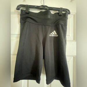 Adidas Women's Techfit 7 inch Tight Shorts - small